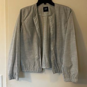 Light gap sweater